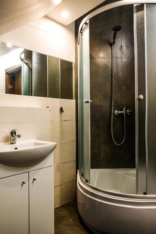 Villa 37B Bed And Breakfast Варшава Екстериор снимка