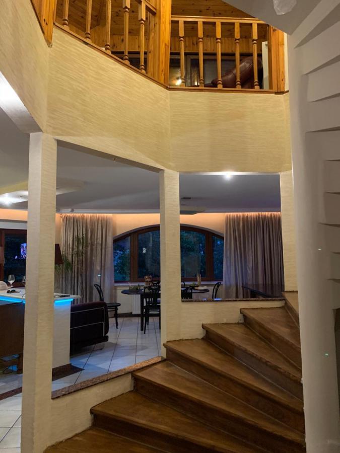 Villa 37B Bed And Breakfast Варшава Екстериор снимка