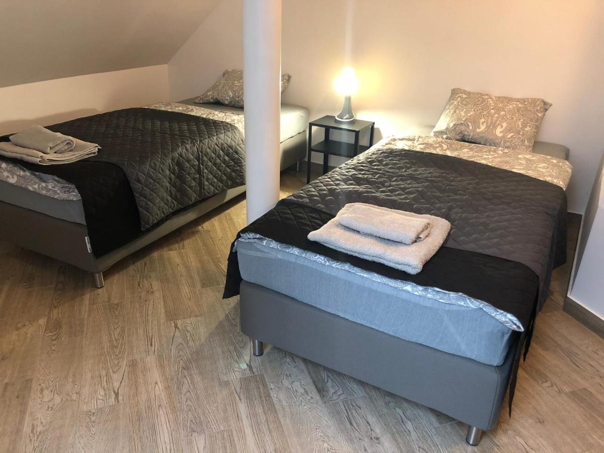 Villa 37B Bed And Breakfast Варшава Екстериор снимка