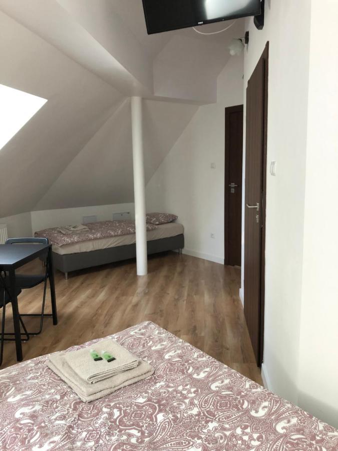 Villa 37B Bed And Breakfast Варшава Екстериор снимка